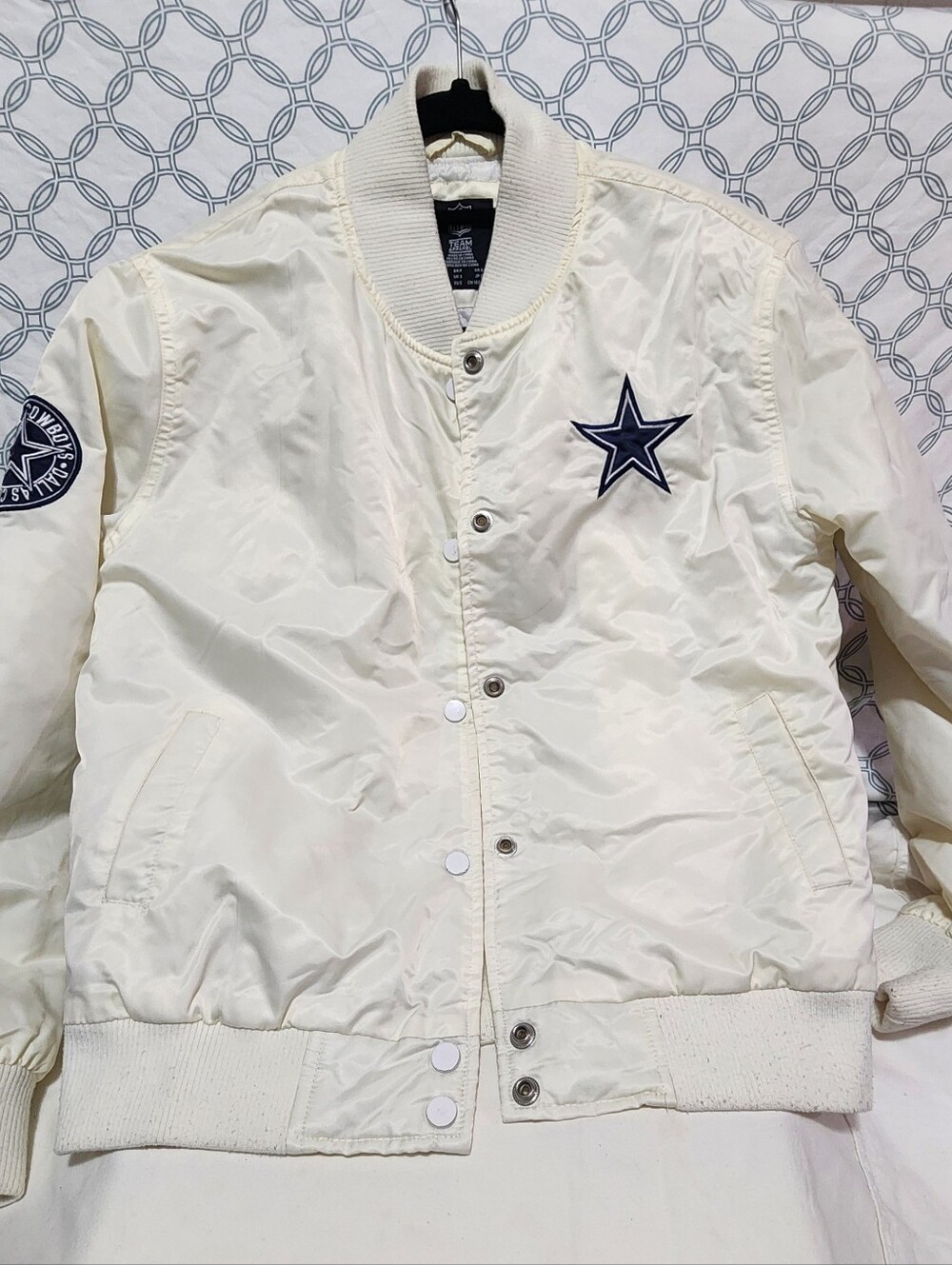 NFL White Ladies Star Patch Puffer Jacket, SM